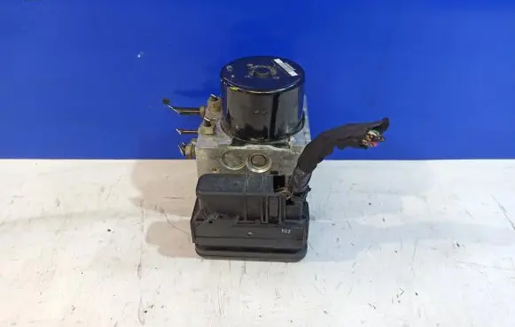 Volvo V60 ABS Pump P31329137 31329137