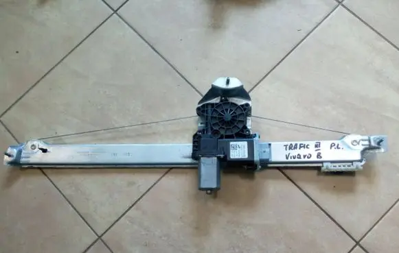 Renault Trafic III (X82) Front door window regulator with motor 807216280R NE68170