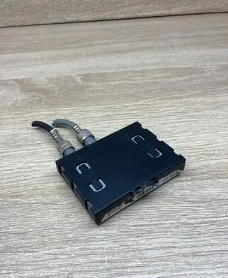 BMW 7 E38 Aerial antenna amplifier 6903660