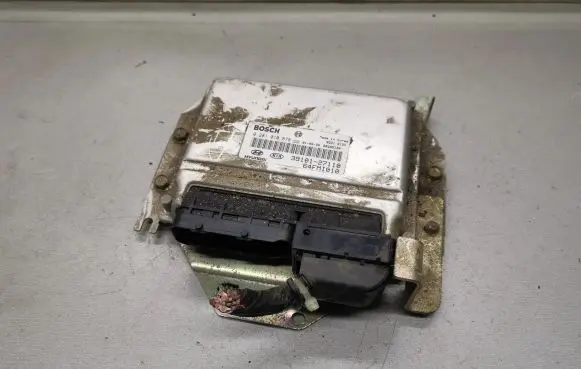 Hyundai Trajet Engine control unit/module 0281010578 3910127110 64FMI010