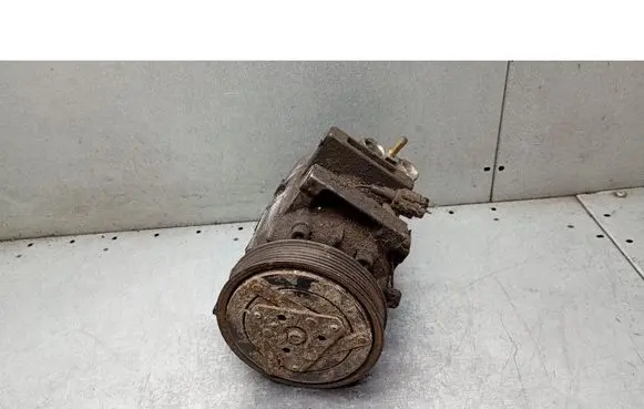 Nissan X-Trail T30 Air conditioning (A/C) compressor (pump) 92600AU010