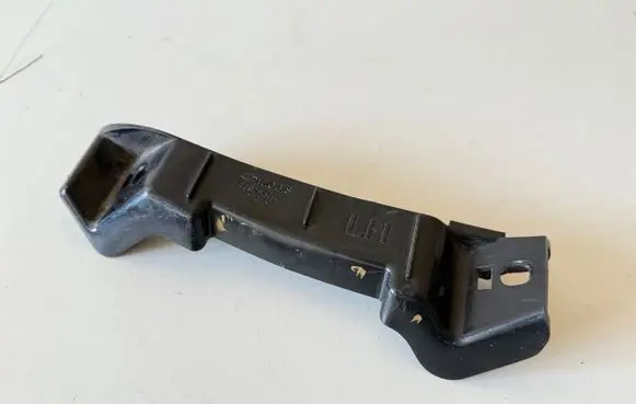 KIA Ceed Front bumper mounting bracket 865171H000