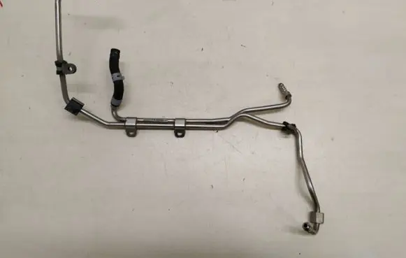 Audi A8 S8 D4 4H Fuel line pipe 079127507BL