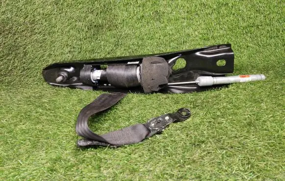 Volvo XC90 Front seatbelt 31267551