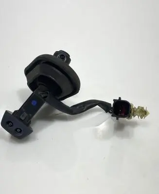 Volvo XC70 Windshield washer spray nozzle 30699651