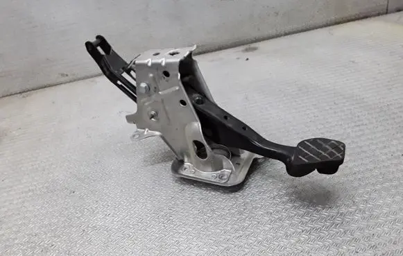 Volkswagen Touran I Brake pedal 1T1721057P