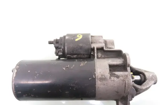 Volkswagen PASSAT B5 Starter motor 0001110122 068911024C