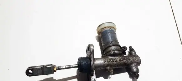 Ford Maverick Clutch master cylinder