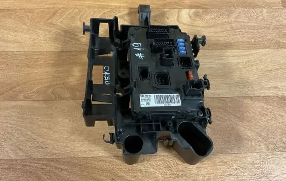 Peugeot 407 Fuse module 9656148080 BSCA0200 S120017003L