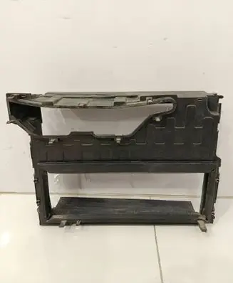 Renault Captur Intercooler air guide/duct channel 215592894R