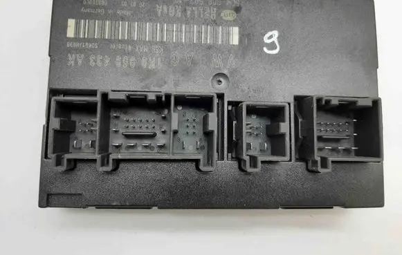 Skoda Octavia Mk2 (1Z) Central body control module 1K0959433AK