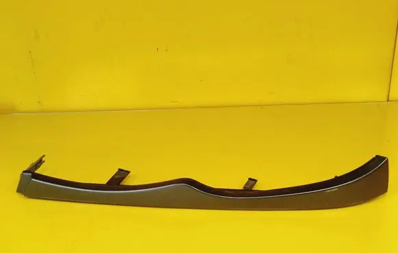 BMW 3 E46 Under headlight/headlamp trim 51.137030553