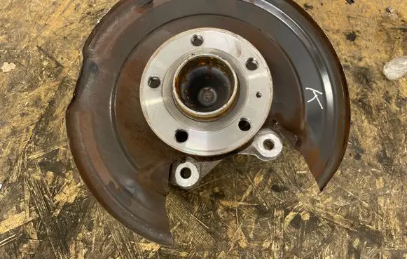 Volvo XC40 Rear wheel hub 32246249