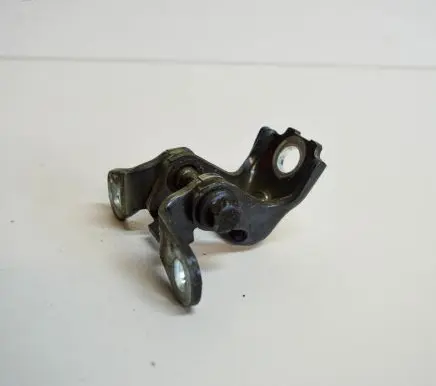 Skoda Fabia Mk2 (5J) Rear door upper hinge 5J0833402