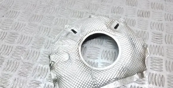 BMW i3 Heat shield in engine bay 7643218