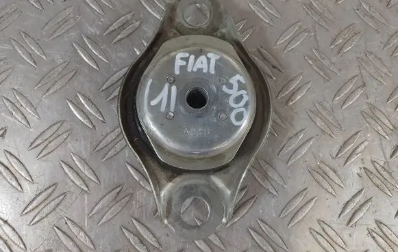 Fiat 500 Engine mounting bracket