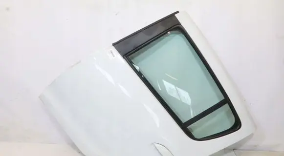 Dacia Sandero Rear door 