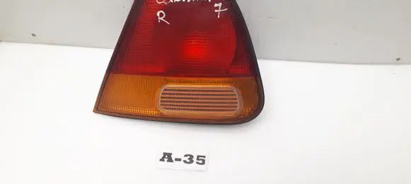 Mitsubishi Carisma Rear/tail lights 291802 MB9529