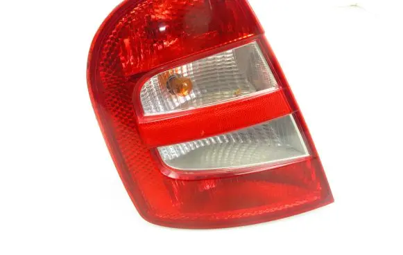 Skoda Fabia Mk1 (6Y) Rear/tail lights 6Y6945111B 6Y6945095B
