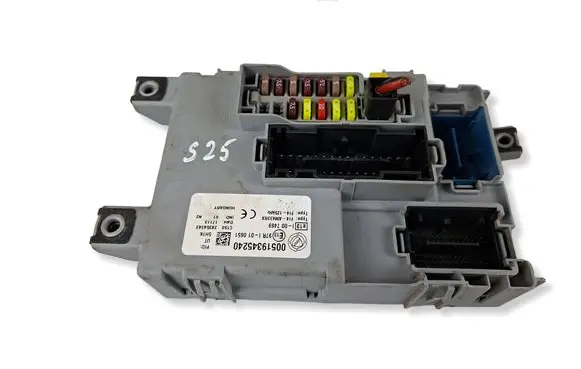 Fiat Panda III Fuse module 00519345240 519345240