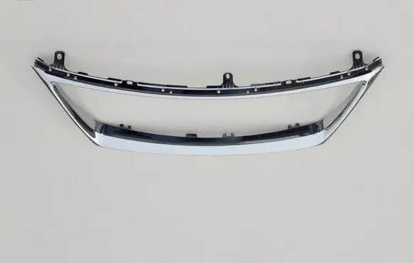 Lexus IS 220D-250-350 Front bumper upper radiator grill 52711-53010