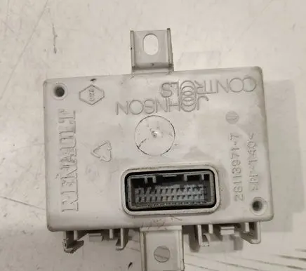 Renault Megane III GPS navigation control unit/module 280380655R 281139717