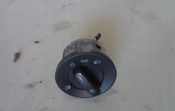 Skoda Octavia Mk2 (1Z) Light switch 1Z0941431F