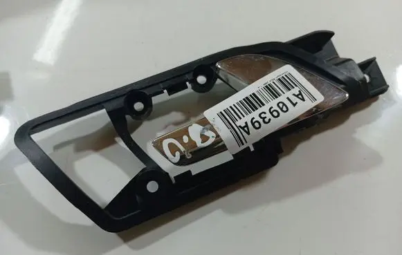 Volkswagen Polo IV 9N3 Rear door interior handle