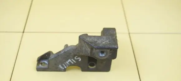 Mitsubishi Outlander Engine mounting bracket 7813A287 4B11