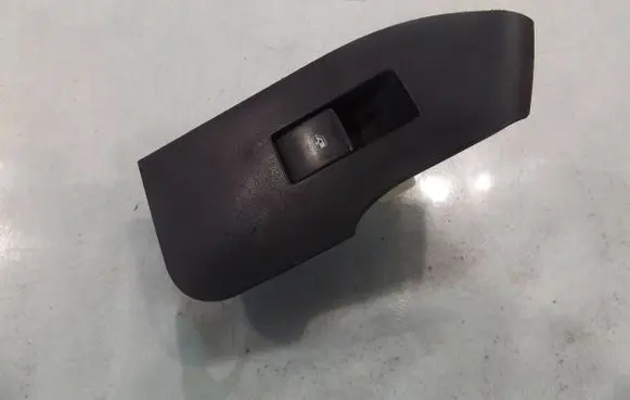 Chevrolet Captiva Electric window control switch