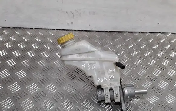 Master brake cylinder