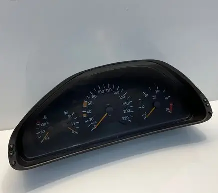 Mercedes-Benz E W210 Speedometer (instrument cluster) 2105403648 110008899006 A2105403648