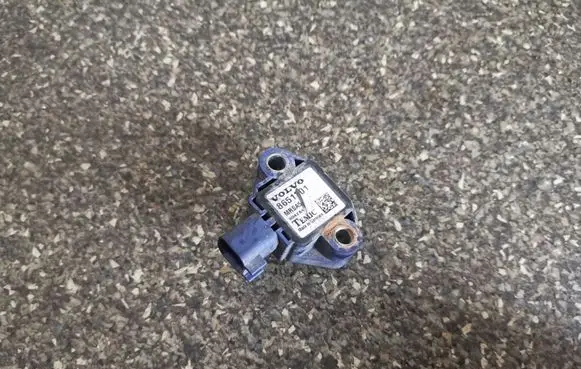 Volvo V50 Airbag deployment crash/impact sensor 8651201