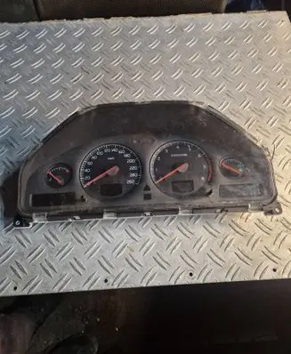 Volvo S60 Speedometer (instrument cluster) 9459821 69294570T 9499668