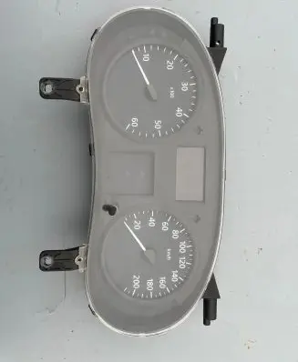 Opel Vivaro Speedometer (instrument cluster) P8200390132 281177072 216788805