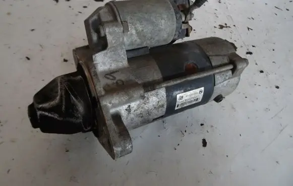 Opel Mokka Starter motor