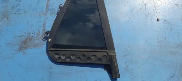 Volvo V60 Front door window glass four-door