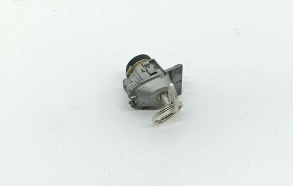 Volvo XC60 Front door lock (next to the handle) 30784963 30784964