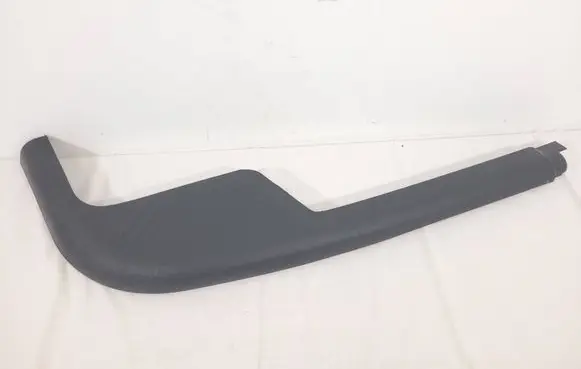 Volkswagen PASSAT B4 Front bumper lip 3A0805903B