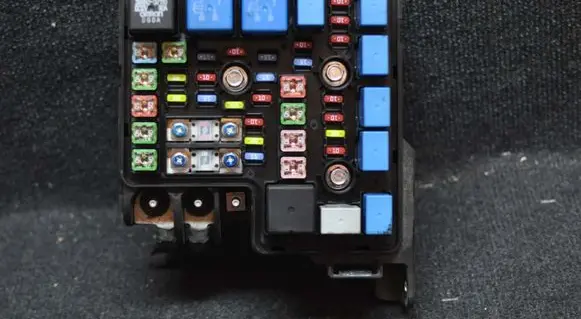 KIA Ceed Fuse box set 919502H020