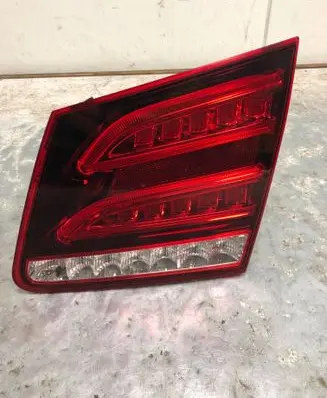 Tailgate rear/tail lights