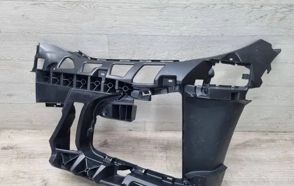BMW 4 G22 G23 G24 G26 Front bumper mounting bracket 8078611