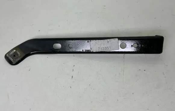 Ford Mustang VI Fender mounting bracket FR3B16C198BC
