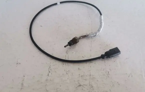 Skoda Superb B6 (3T) Exhaust gas temperature sensor 03L906088EC
