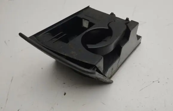 Cup holder front