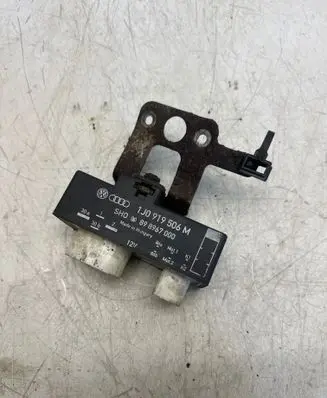 Skoda Roomster (5J) Coolant fan relay 1J0919506M 898967000