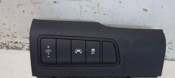 Hyundai Tucson TL Headlight level height control switch 84780-D7000