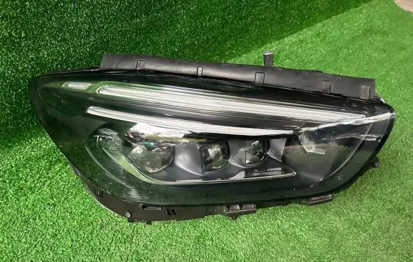 Mercedes-Benz B W247 Headlight/headlamp