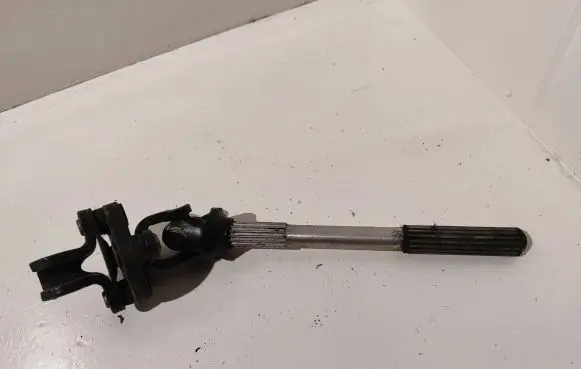 Volvo S60 Steering column universal joint 821056