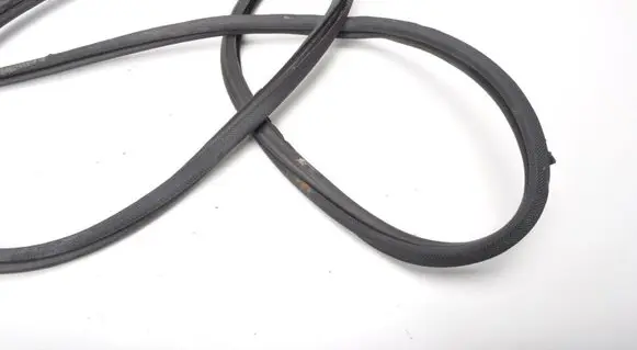 Porsche 924 Seal rubber (tailgate) 